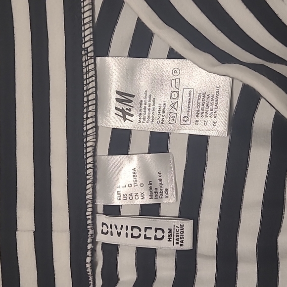 H&M Black and White Stripped Skater Skirt - Picture 4 of 4